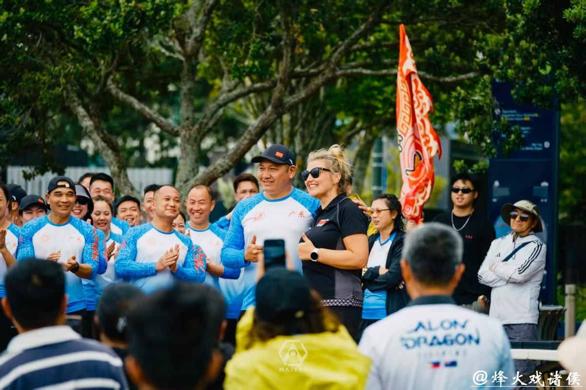 广州猎德龙舟队在奥克兰一举夺冠