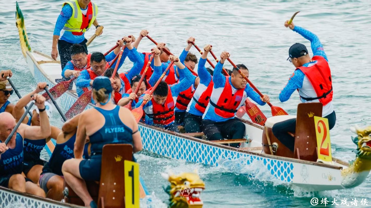 广州猎德龙舟队在奥克兰一举夺冠