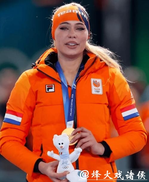 速度滑冰女子1000米 莱尔丹破冬奥会纪录夺金