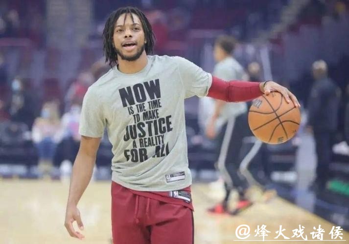 加兰39分骑士8连胜送雄鹿6连败 绿军大胜老鹰