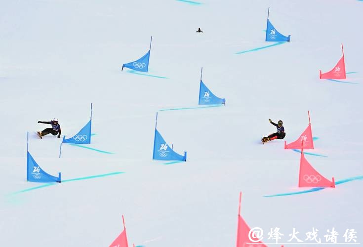 米兰冬奥会，三位中国姑娘在单板滑雪平行大回转预赛全部出局